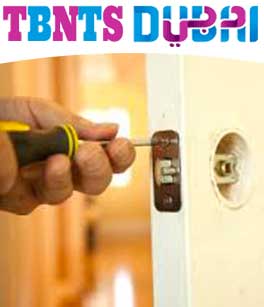 Door-Lock-Fixing